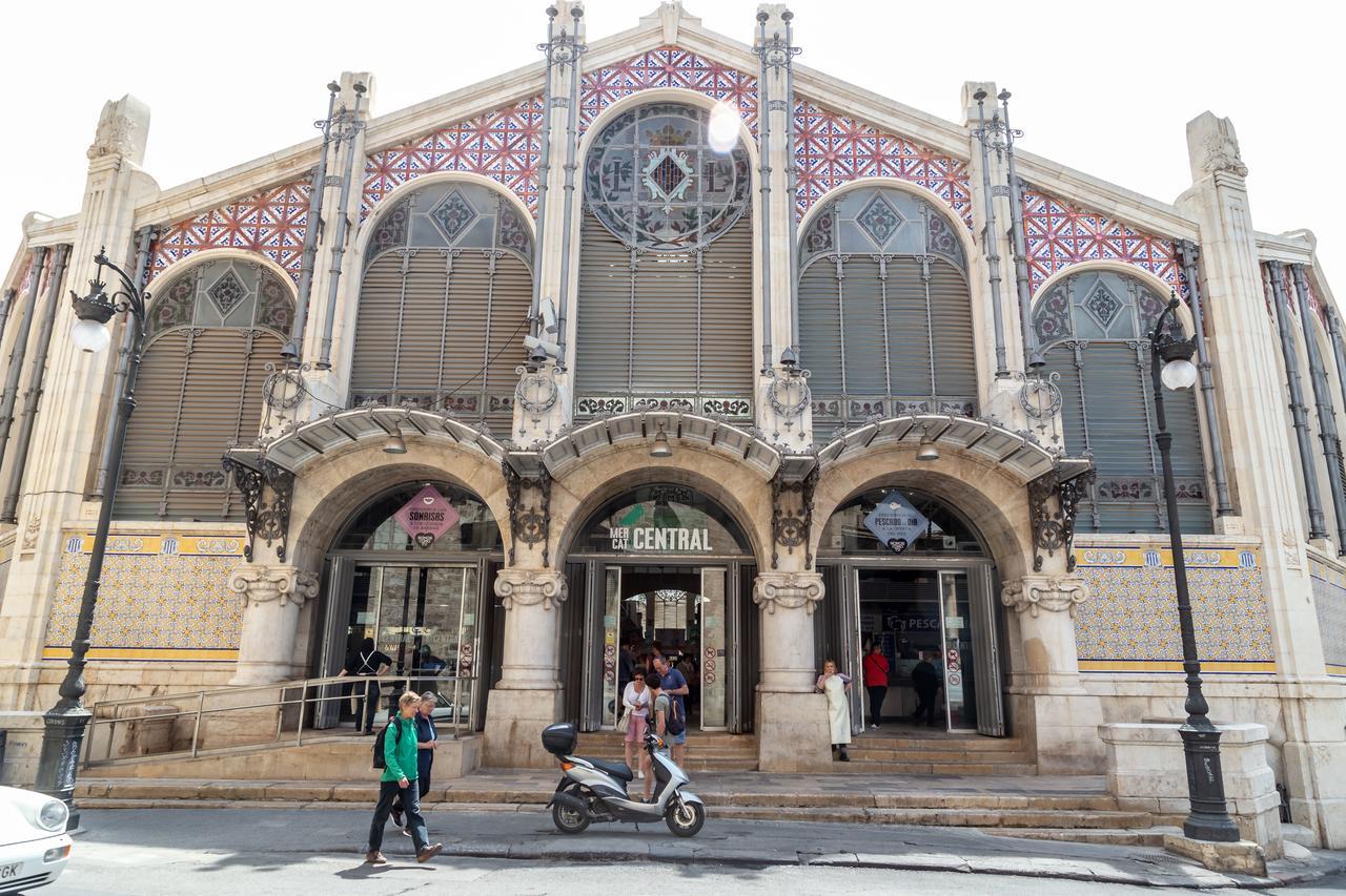 バレンシアTravel Habitat Atico Ciutat Vella.アパートメント エクステリア 写真